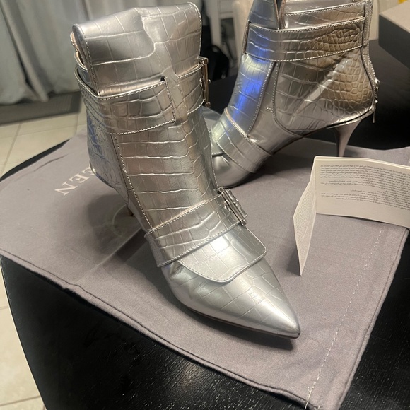 Alexander Mcqueen Crocodile-embossed Metallic Bootie - Picture 2 of 7
